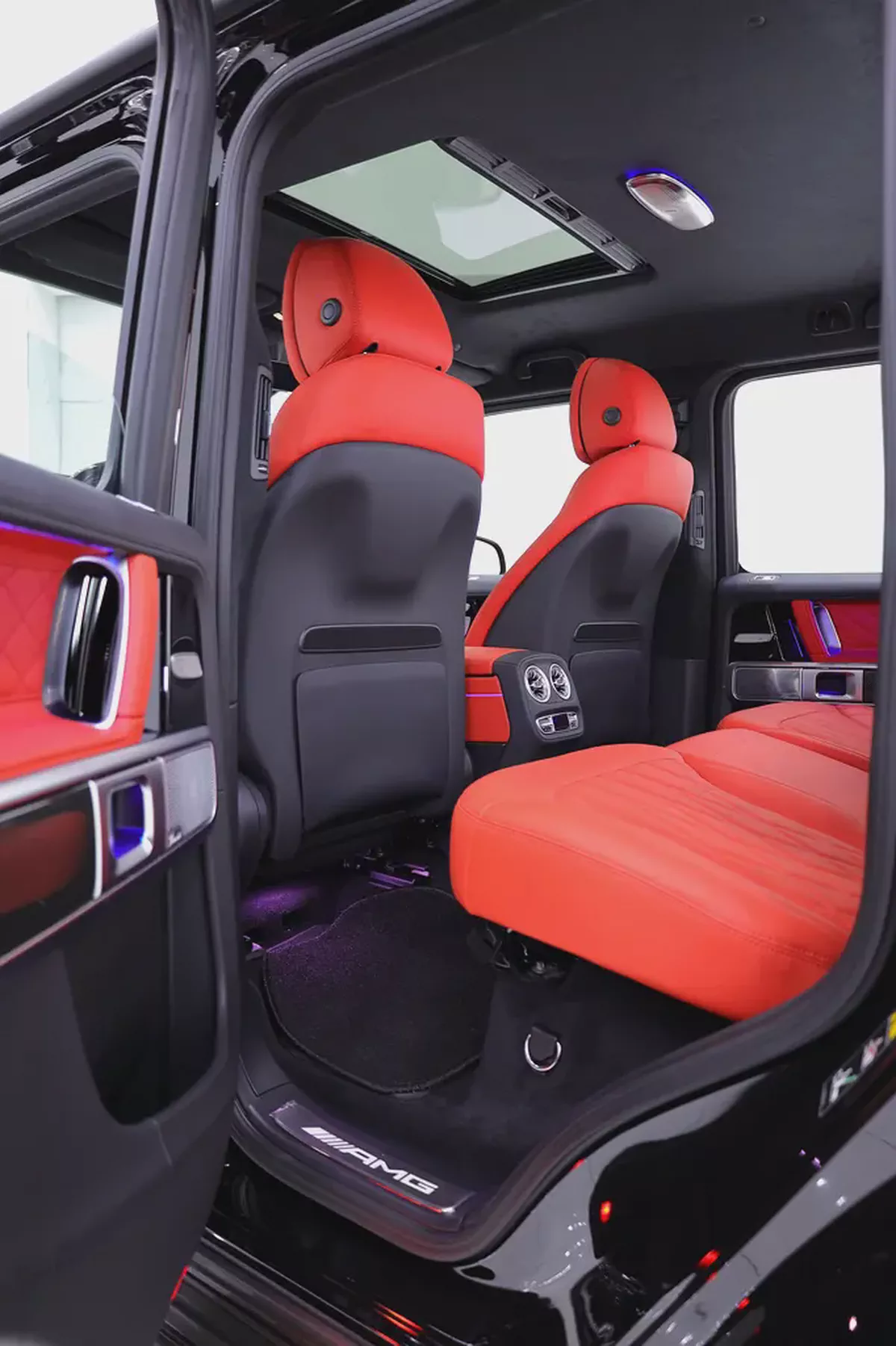G63 GCC MANUFAKTUR EDITION A22 SUSPENSION  -DOUBLE NIGHT + FULL CARBON +5 YEARS WARRANTY + SERVICE-12-12