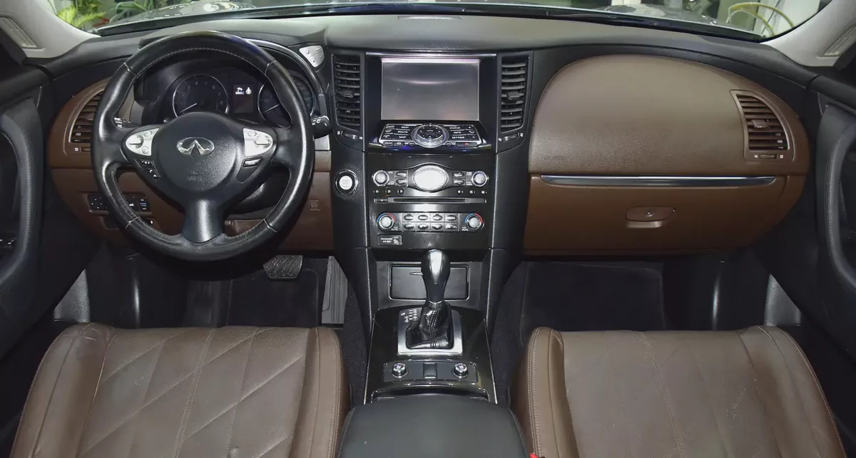 AED 1,012 EMi at 0% DP | Infiniti QX70 ( 2020 Model ) in Silver Color GCC Specs-10-10