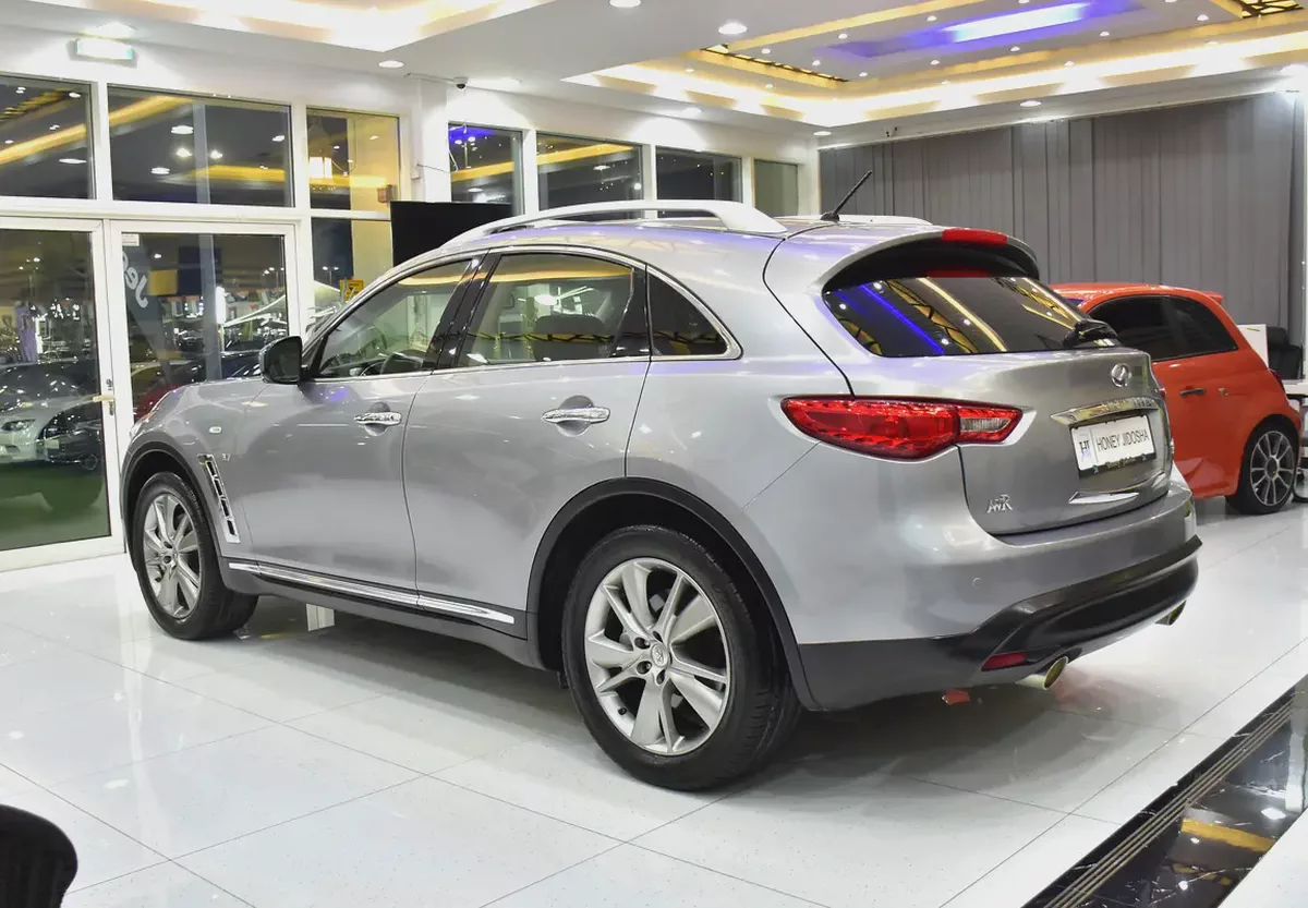 AED 1,012 EMi at 0% DP | Infiniti QX70 ( 2020 Model ) in Silver Color GCC Specs-6-6