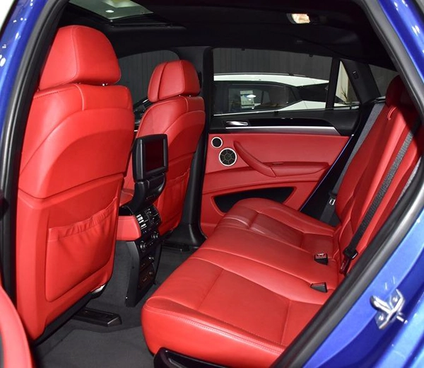 BMW X6 M ( 2013 Model ) in Blue Color GCC Specs
