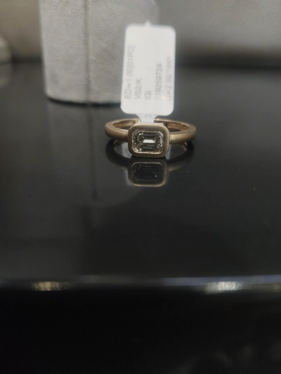 diamond ring-0