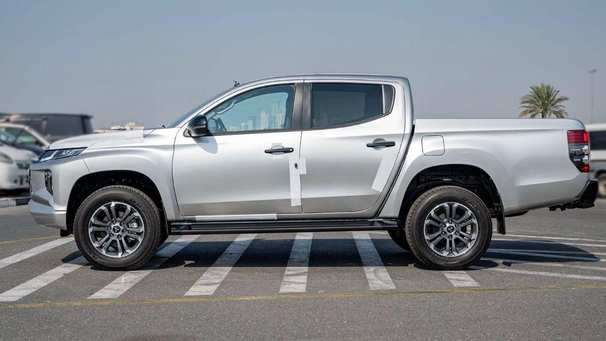 Mitsubishi L200 GLS MITSUBISHI L200 SPORTERO DC 2.4D AT 4X4 MY2023-6-0