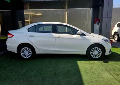 Suzuki Ciaz GL GCC/ 1.5 V4/ NON ACCIDENT/ LOW MILEAGE/  EXCELLENT CONDITION-3