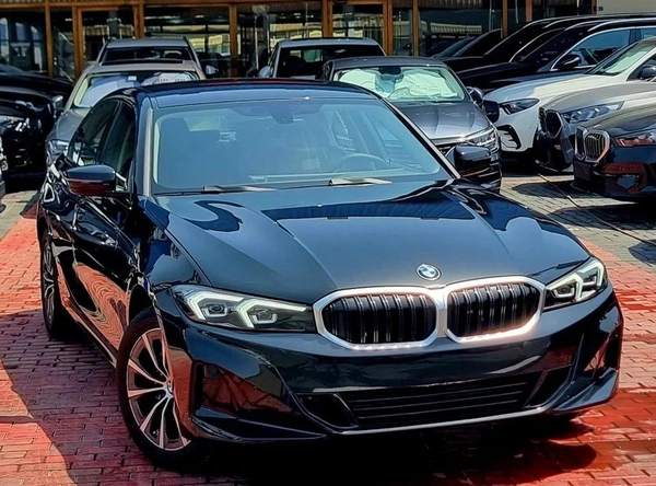 BMW 318i Warranty & Service 2025 GCC - AED 155,000