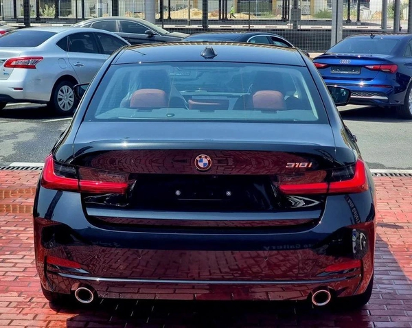 BMW 318i Warranty & Service 2025 GCC - AED 155,000