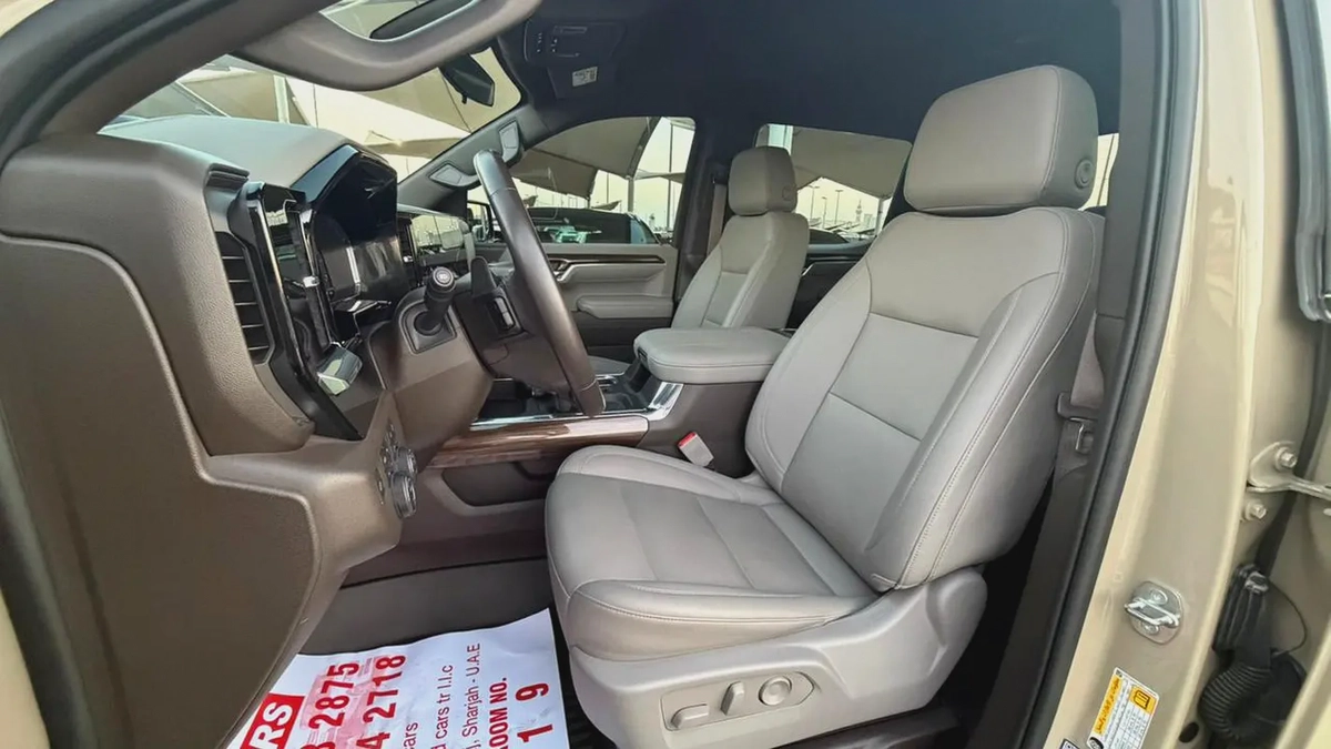 Chevrolet Silverado 1500 LT Trail Boss Z71 2023  | GCC Specs | Original paint with warranty
