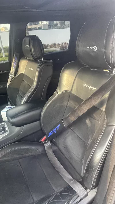 Jeep Grand Cherokee SRT 6.4-5