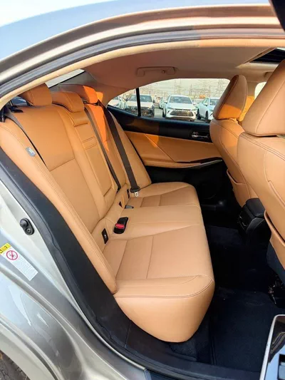Lexus IS300 AWD (NON GCC) AWD-16