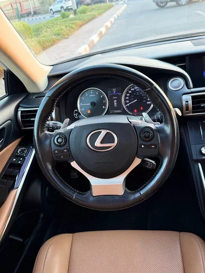 Lexus IS300 AWD (NON GCC) AWD-6