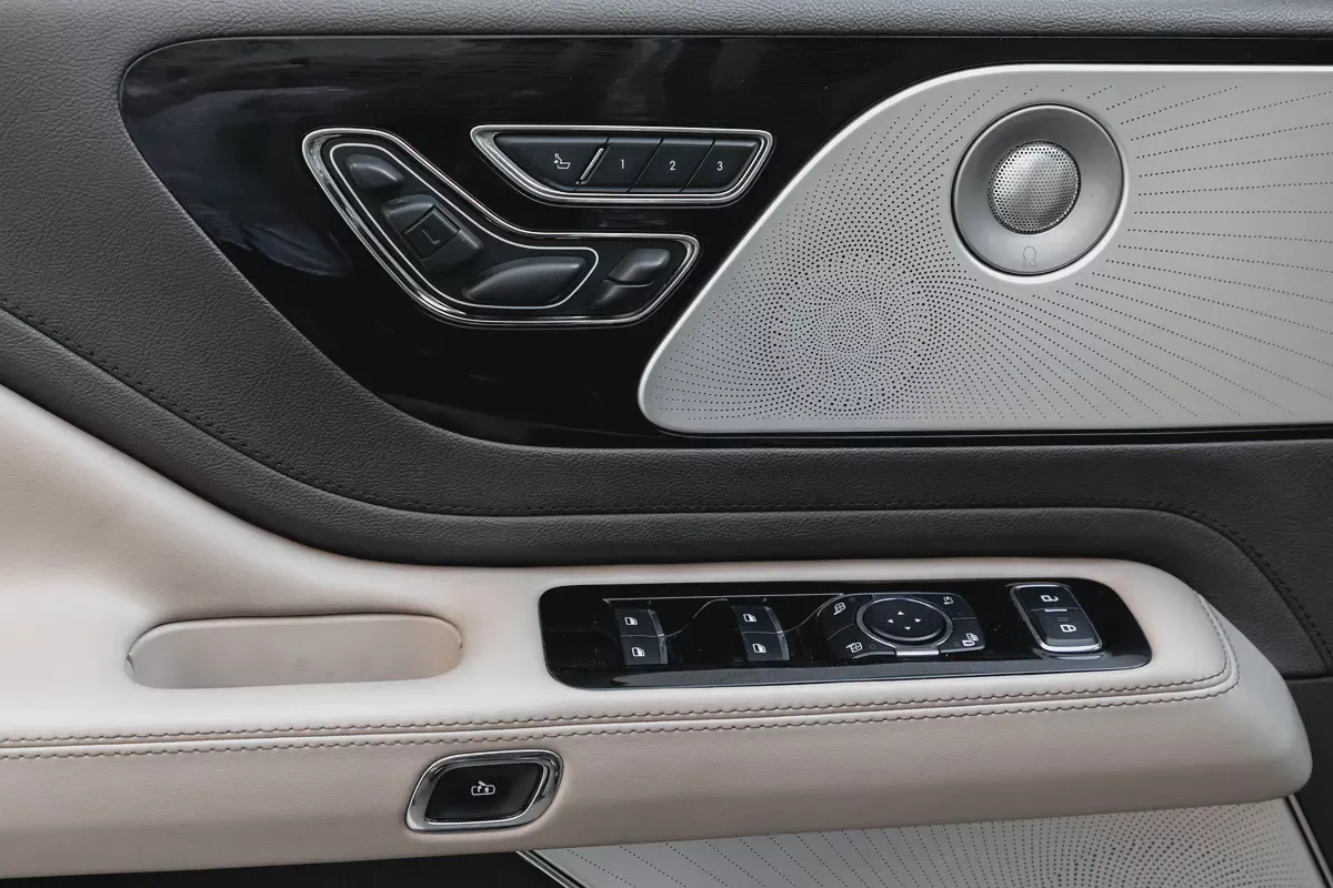 2,350 P.M |  Aviator Reserve II | 0% Downpayment | WARRANTY!-13-13