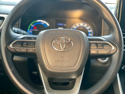 Toyota Innova SE+-13