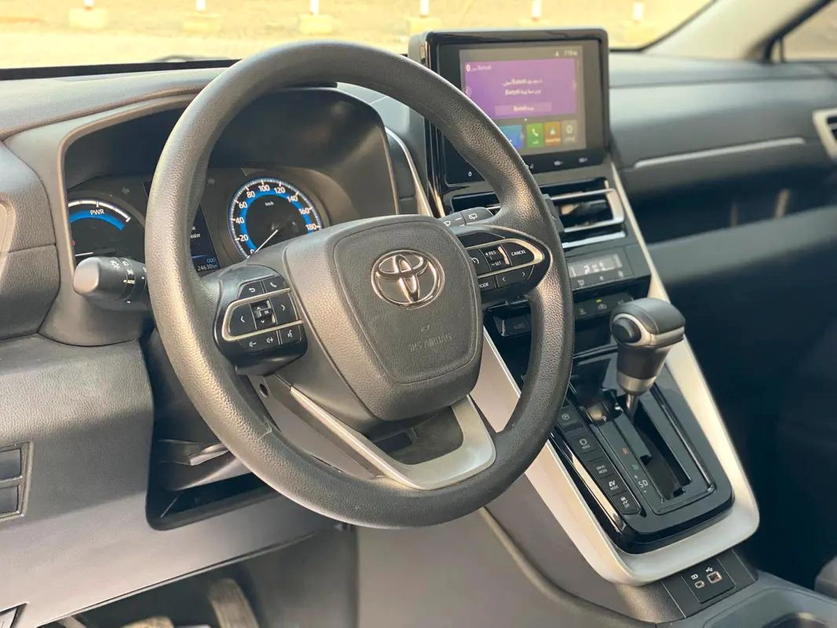 Toyota Innova SE+-2-2