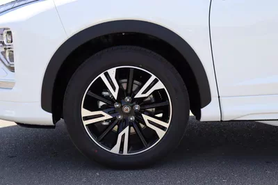 2026 Mitsubishi Eclipse Cross – White SUV with Black Interior-12