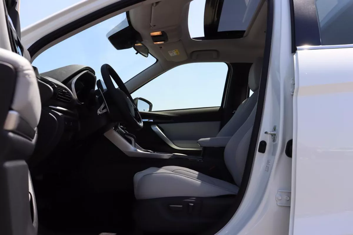 2026 Mitsubishi Eclipse Cross – White SUV with Black Interior-14-14