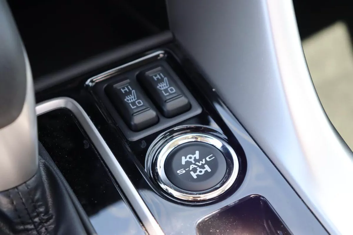 2026 Mitsubishi Eclipse Cross – White SUV with Black Interior-15-15