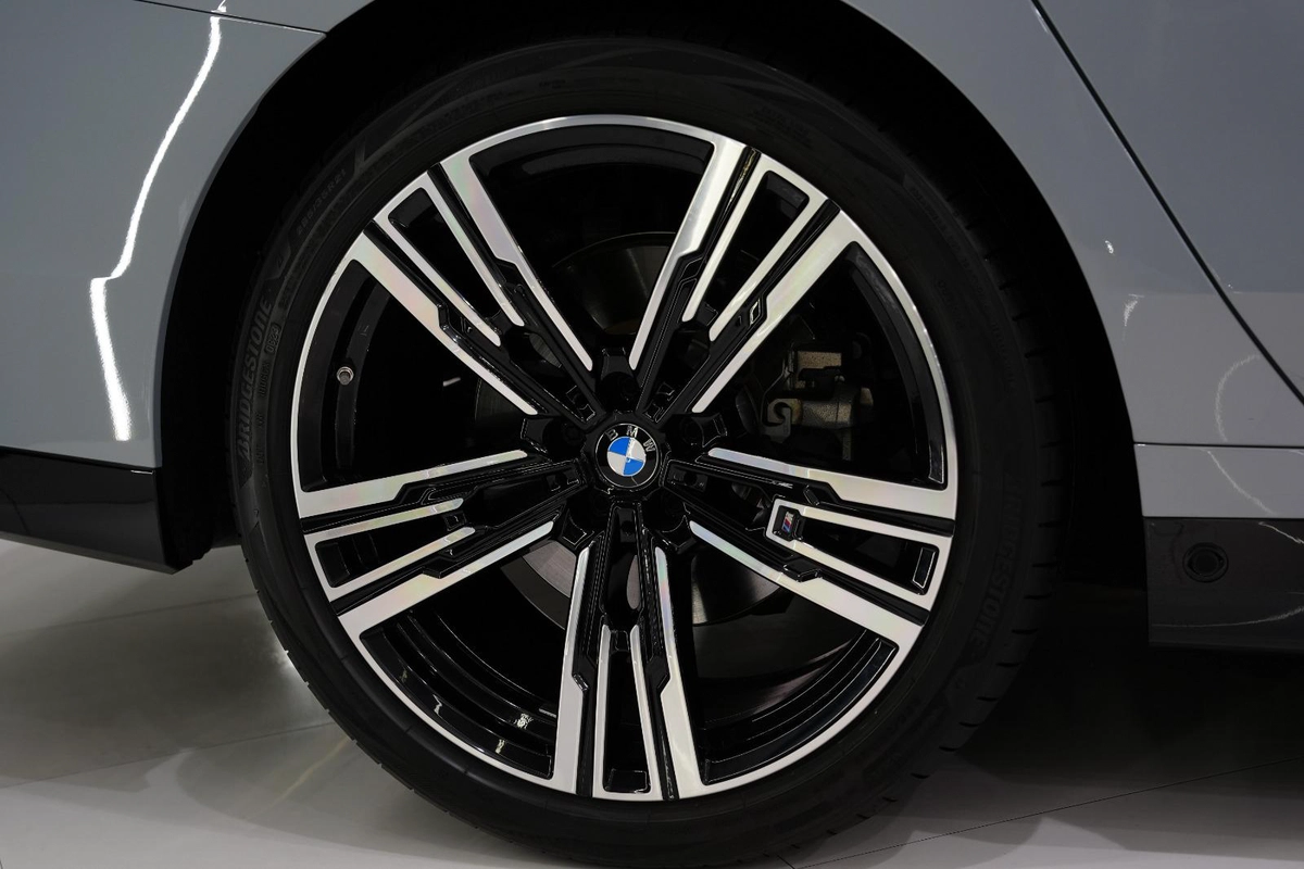 BMW 740i M Sport 2023