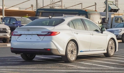 2026 - CAMRY LE 2.5L HYBRID WITH PANORAMIC ROOF - GCC-5