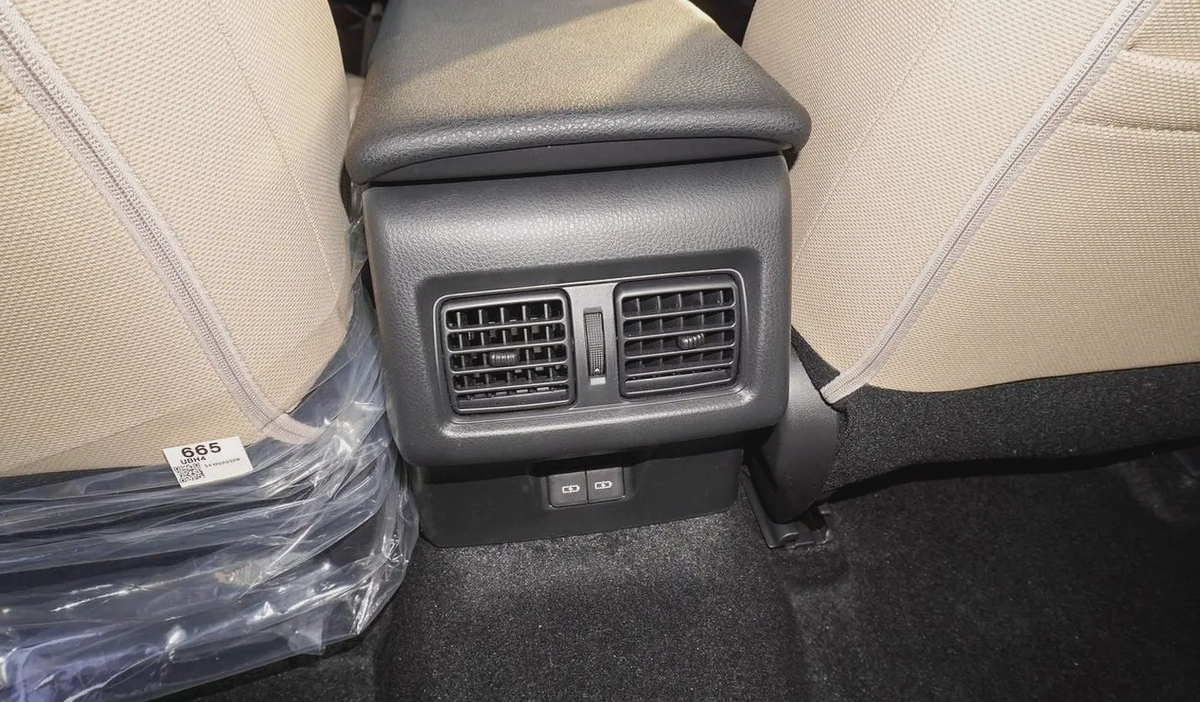 2026 - CAMRY LE 2.5L HYBRID WITH PANORAMIC ROOF - GCC-13-13