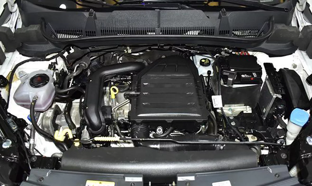 Skoda Kushaq ( 2023 Model ) in White Col...-9-9