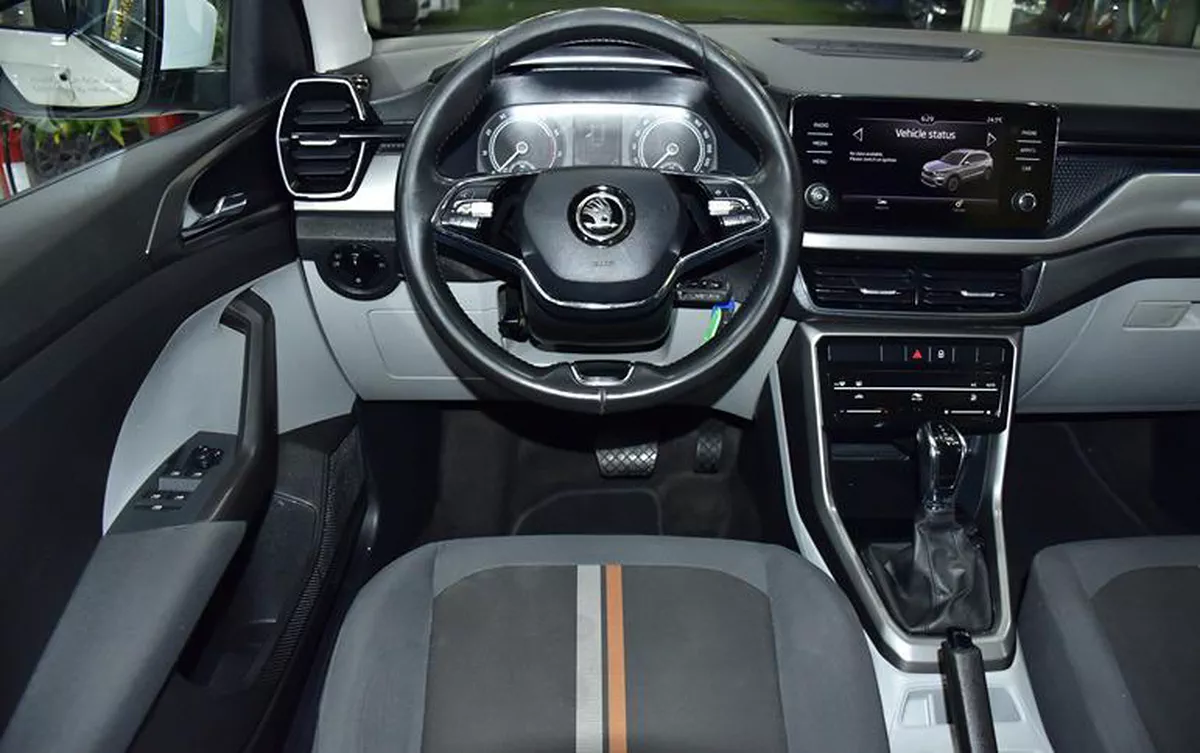 Skoda Kushaq ( 2023 Model ) in White Col...-1-1