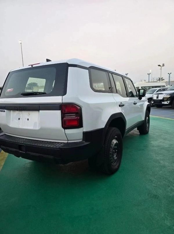 Toyota Prado 2.4L PETROL 2024 GCC