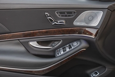 Mercedes-Benz S-Class 560 2019-7