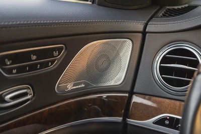 Mercedes-Benz S-Class 560 2019-12