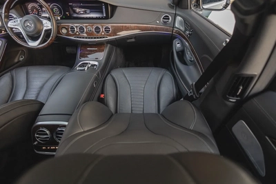 Mercedes-Benz S-Class 560 2019-4