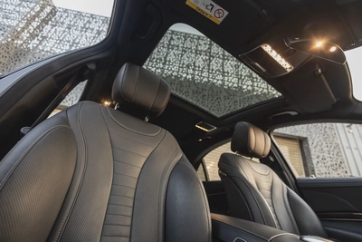 Mercedes-Benz S-Class 560 2019-16