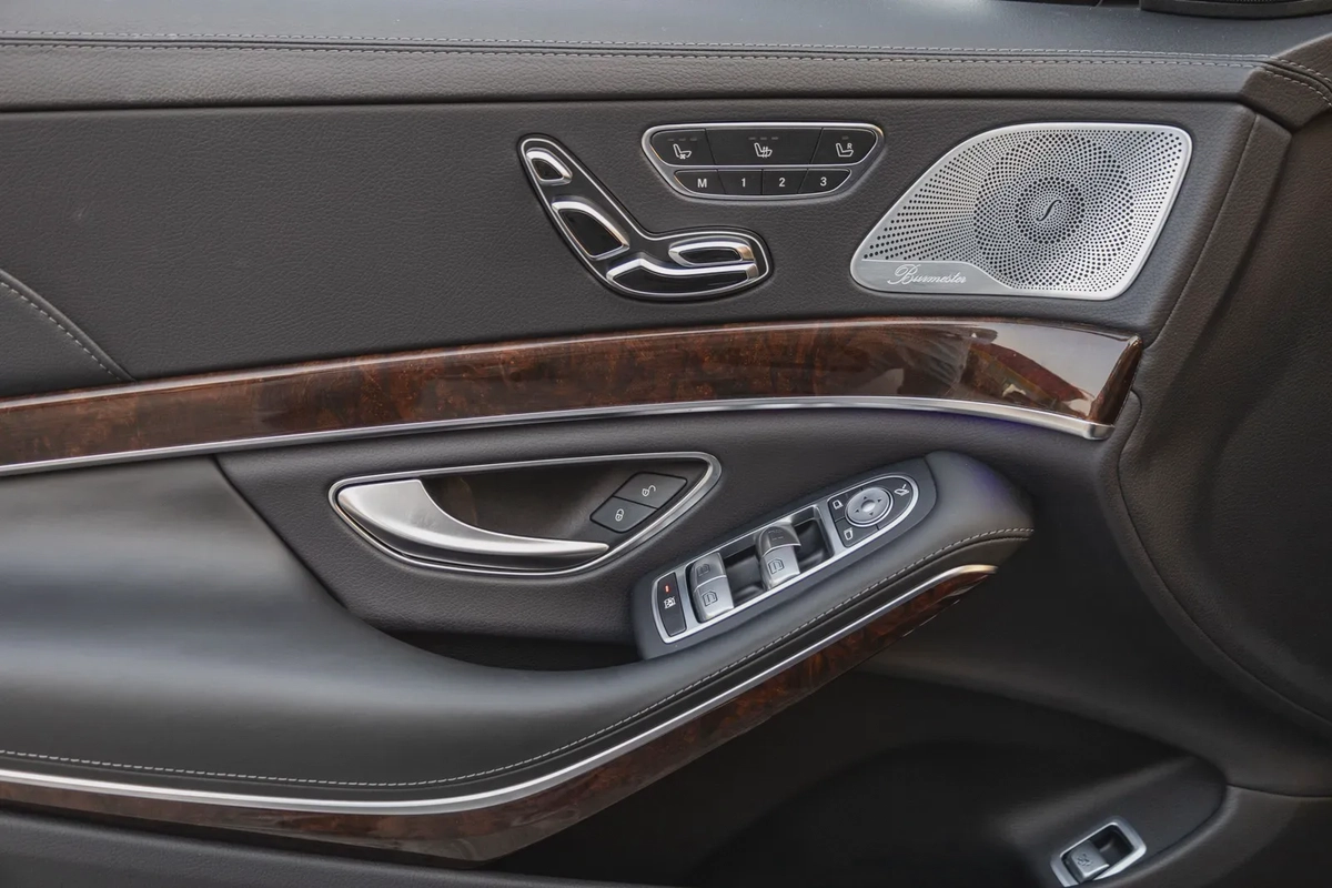 Mercedes-Benz S-Class 560 2019-7-7