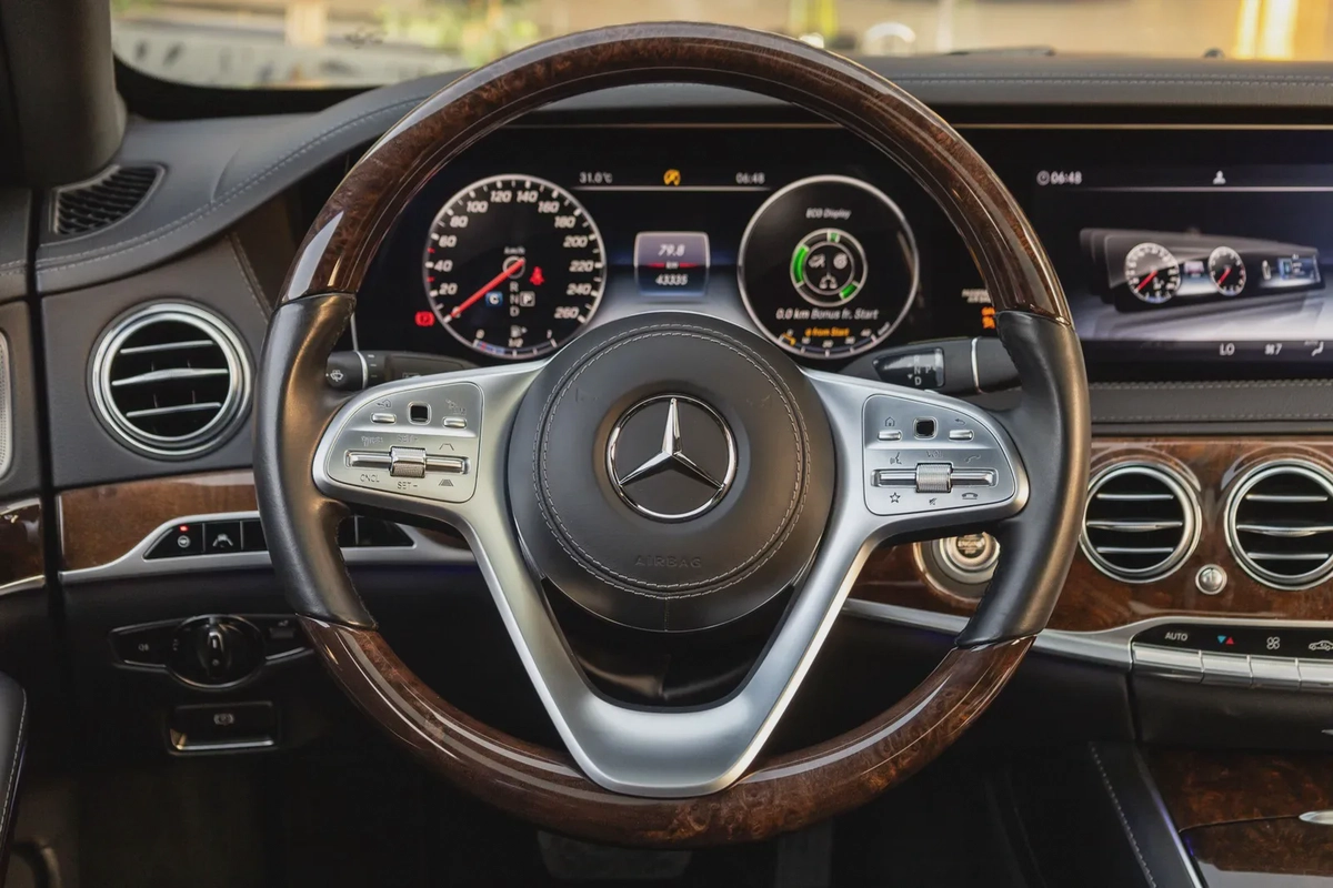 Mercedes-Benz S-Class 560 2019-3-3