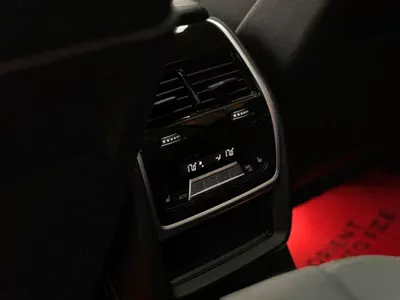 BMW X7 M60i XDRIVE M50i xDriveM60i (6 Seats)-14