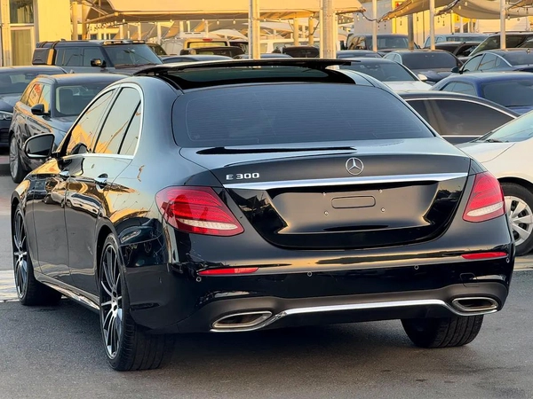 Mercedes-Benz E-Class E 300 2018 GCC Specs