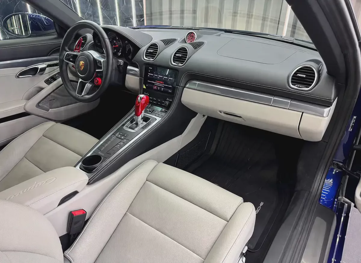 2024 718 Porsche Cayman | Style Edition |GCC | Low Mileage | Gentian Blue Metallic Exterior-9-9