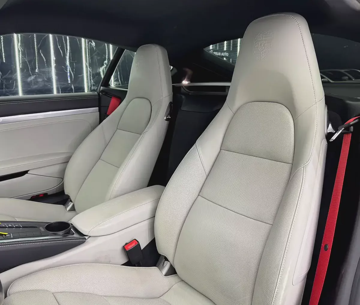 2024 718 Porsche Cayman | Style Edition |GCC | Low Mileage | Gentian Blue Metallic Exterior-17-17