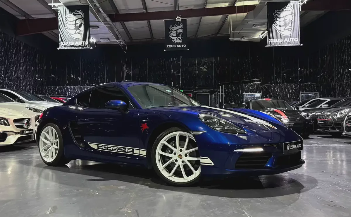 2024 718 Porsche Cayman | Style Edition |GCC | Low Mileage | Gentian Blue Metallic Exterior-2-2