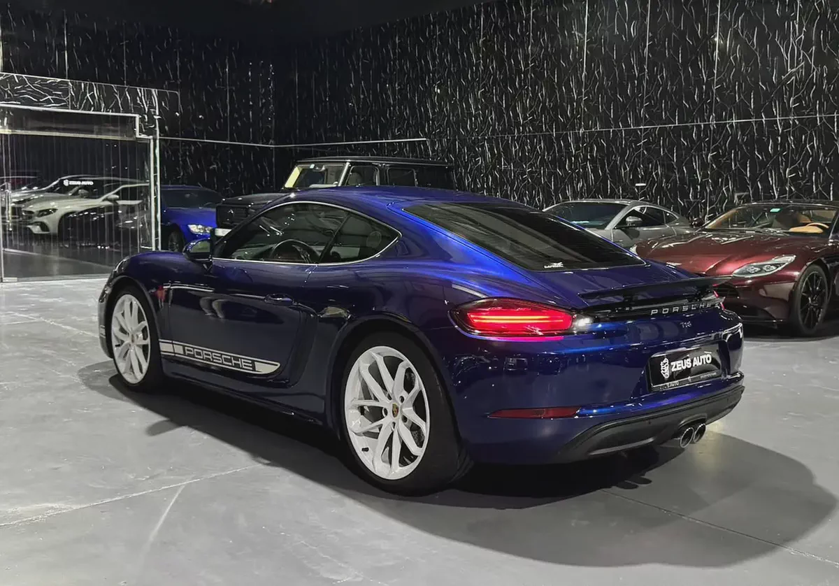 2024 718 Porsche Cayman | Style Edition |GCC | Low Mileage | Gentian Blue Metallic Exterior-3-3