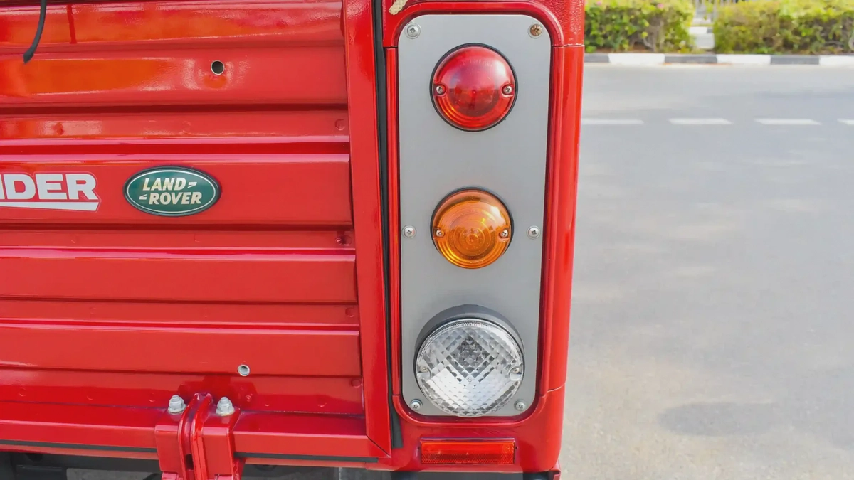 2016 Land Rover Defender 130 Soft Top (Red)