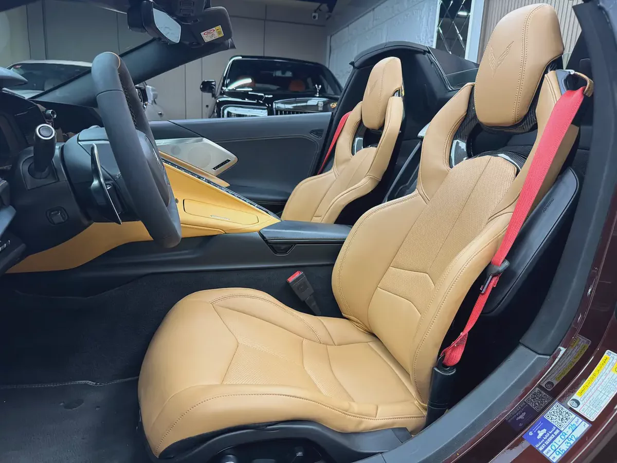 2023 Chevrolet Corvette Stingray GCC Specs - Like New!-7-7