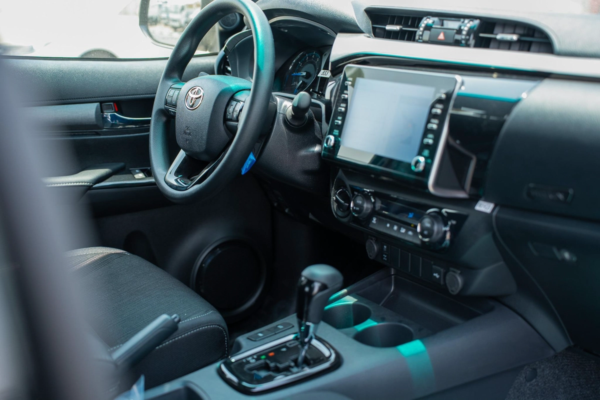 TOYOTA HILUX ADVENTURE 4.0 2025 MODEL-4-4