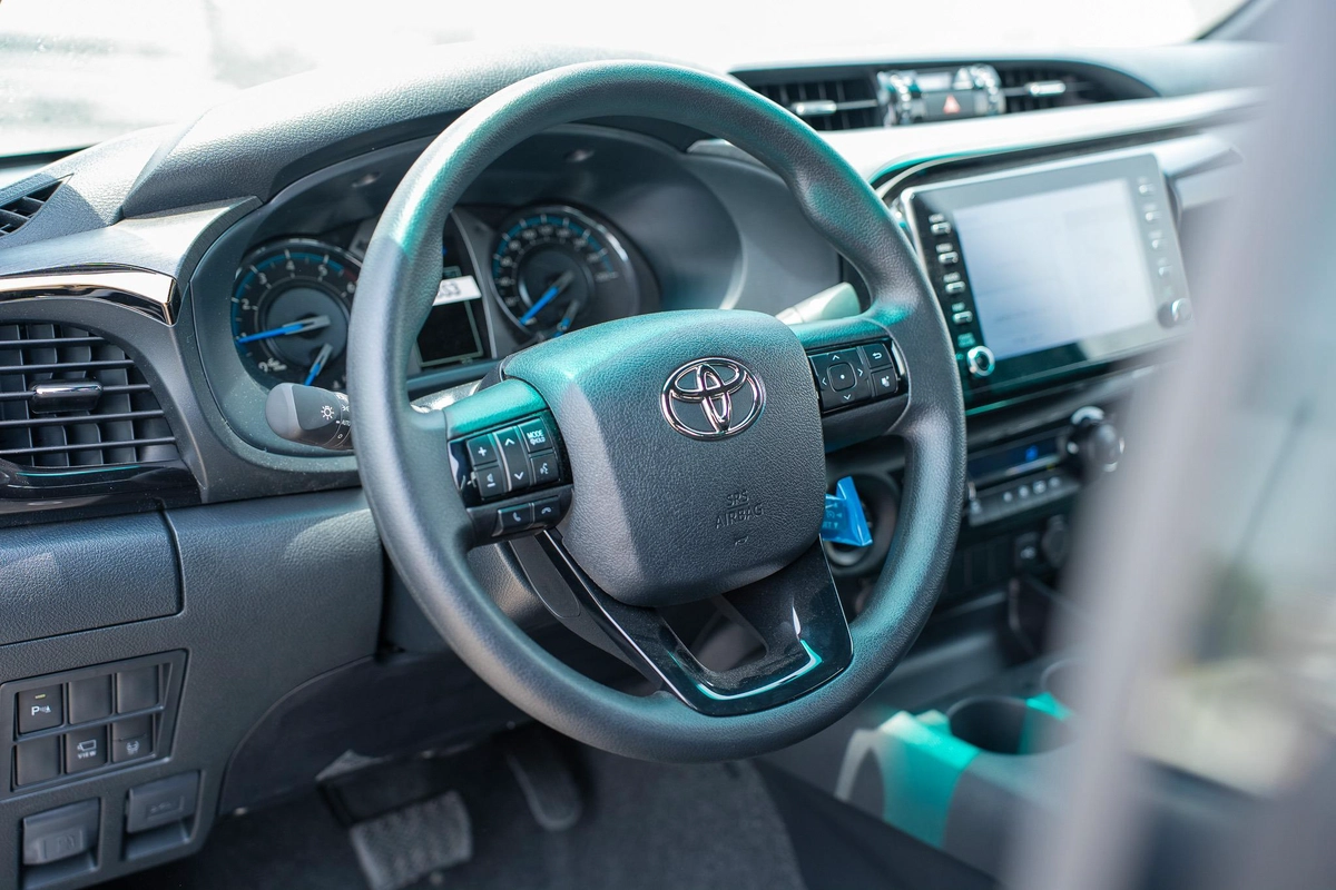 TOYOTA HILUX ADVENTURE 4.0 2025 MODEL-12-12