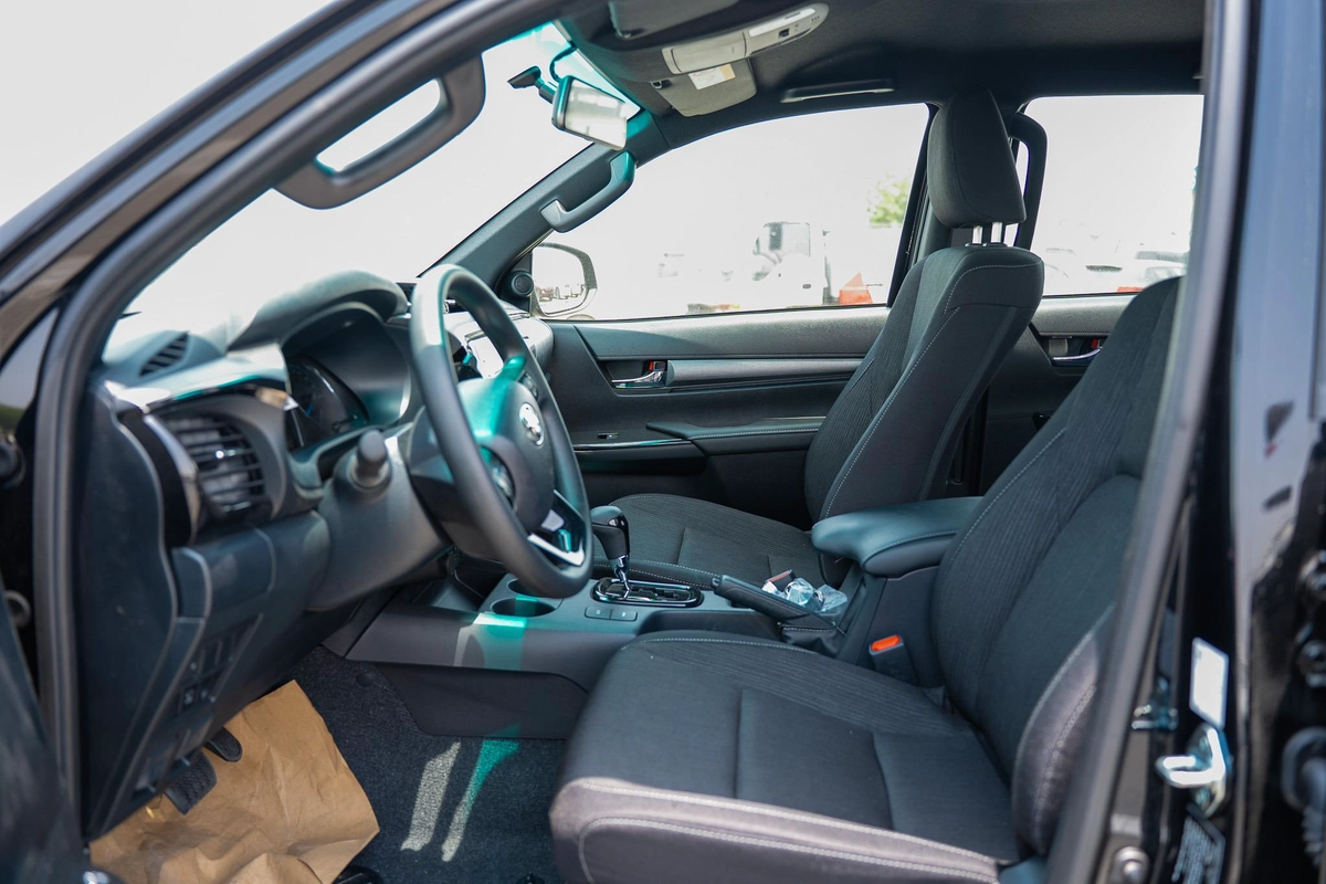 TOYOTA HILUX ADVENTURE 4.0 2025 MODEL-7-7