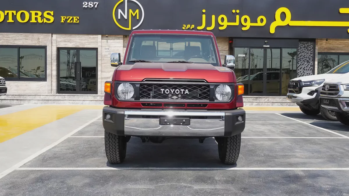 2025 Toyota Land Cruiser LC 79 S-C  4.0L PETROL  - GCC Specs - Brand New!-1-1