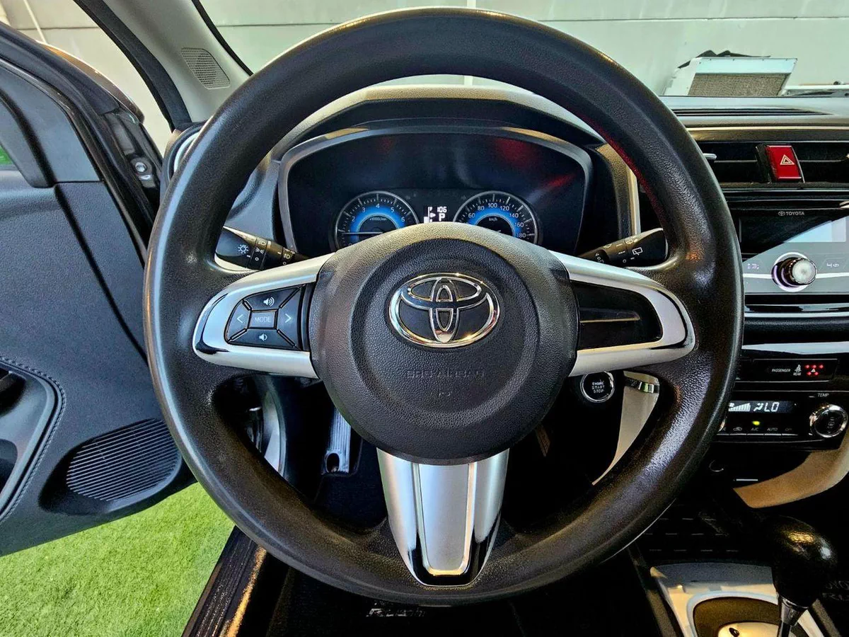 Toyota Rush EX/ PASSENGER 7 SEATS/ LOW MILEAGE-13-0