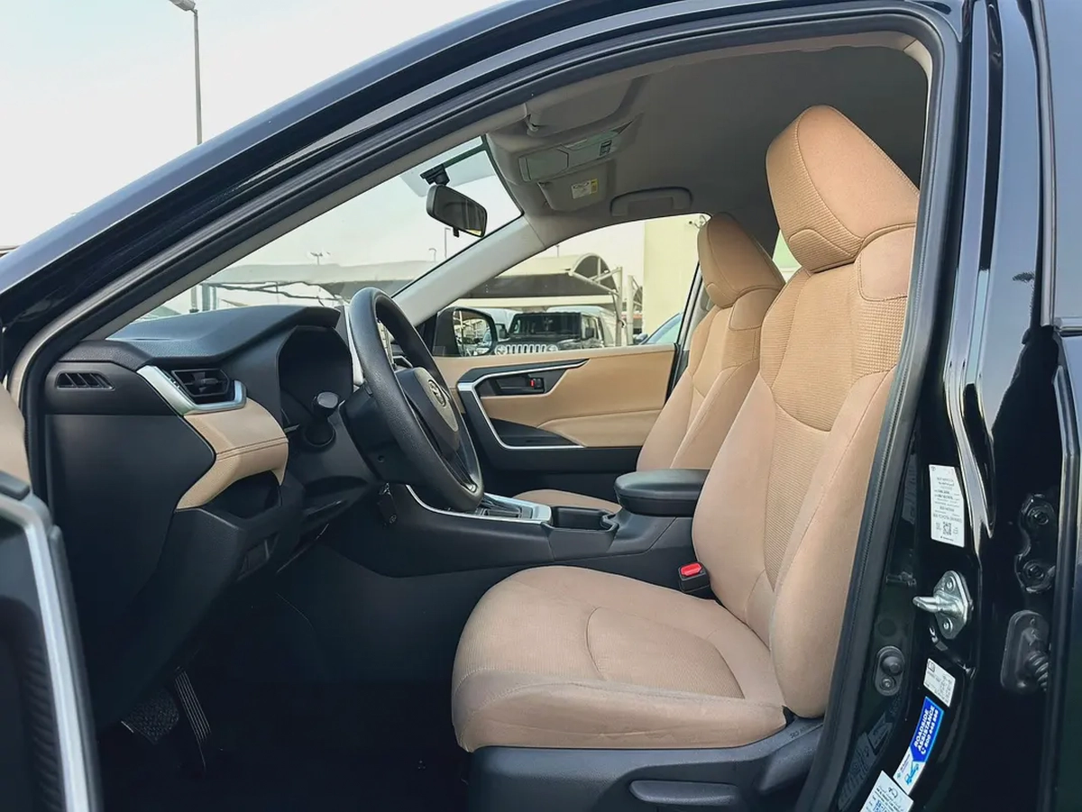 (2022) TOYOTA //RAV4// GCC FULL OPTION -EXCELLENT CONDITION--7-7