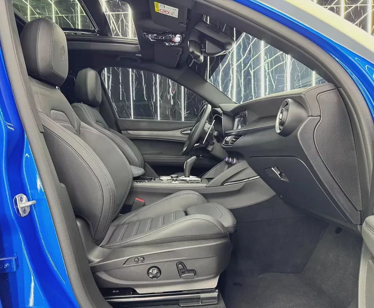 Original Color Blue | PPF |Silver Carbon Black | GCC  | Warranty Service 2030 | Low Mileage-13-13