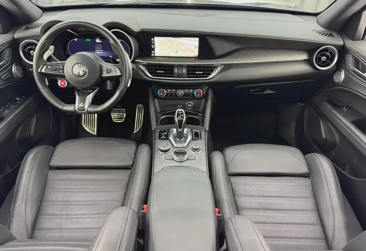 Original Color Blue | PPF |Silver Carbon Black | GCC  | Warranty Service 2030 | Low Mileage-17-17