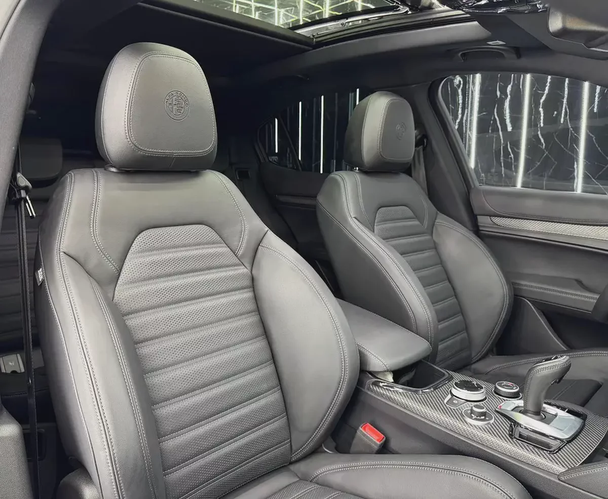 Original Color Blue | PPF |Silver Carbon Black | GCC  | Warranty Service 2030 | Low Mileage-19-19