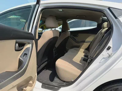 HYUNDAI ELANTRA-6