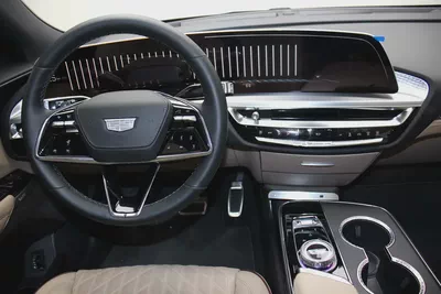 Cadillac Lyriq 2025 GCC Specs-6